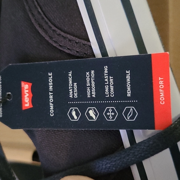 Levi's Men Shoes, Size 8.5 NIB - Picture 14 of 16